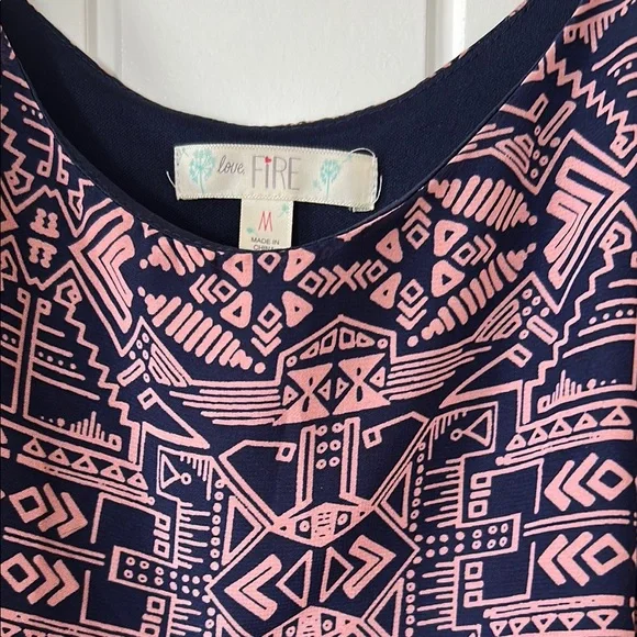 Patterned Pink and Black Women's Top - Picture 2 of 2